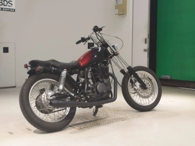 Yamaha SR400-3