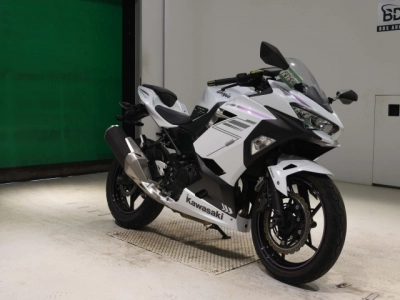 Kawasaki NINJA400-2