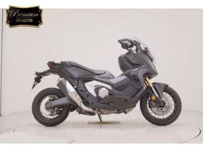 Honda X-ADV750-2