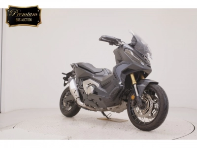 Honda X-ADV750-2