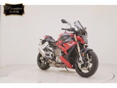 BMW BMW S1000R