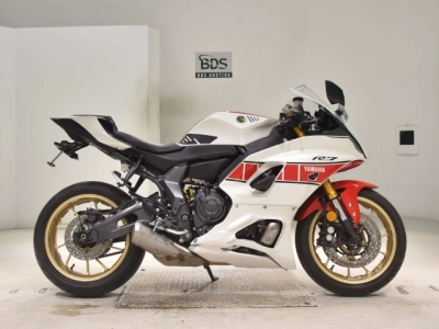 Yamaha YZF-R7-2