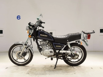 Suzuki GN125H