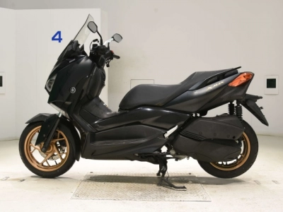 Yamaha X-MAX250-2
