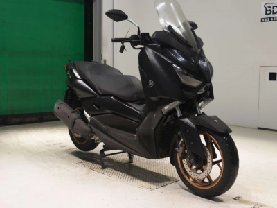 Yamaha X-MAX250-2
