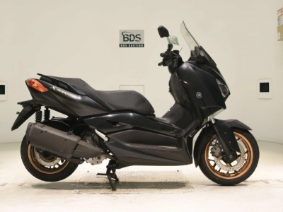 Yamaha X-MAX250-2