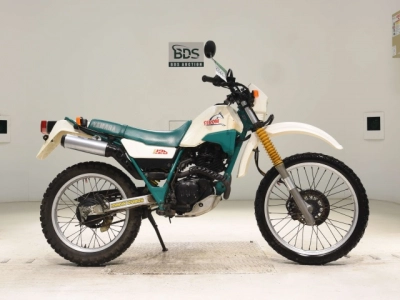 Yamaha SEROW 225-1