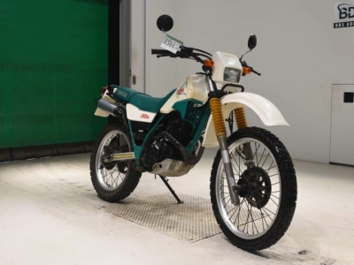 Yamaha SEROW 225-1