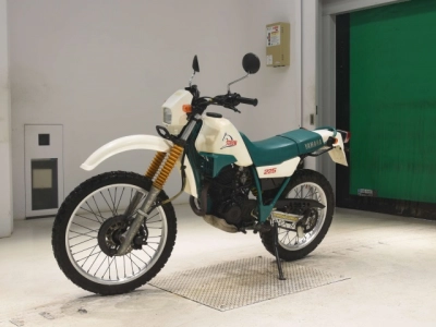 Yamaha SEROW 225-1
