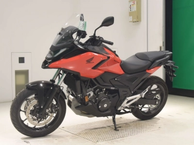 Honda NC750XD-3