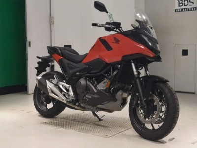 Honda NC750XD-3