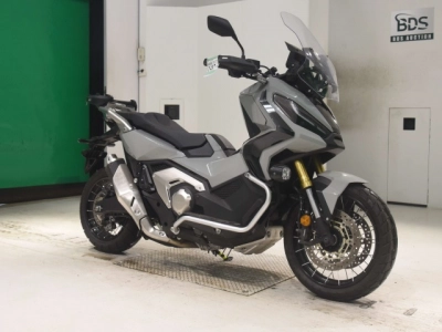 Honda X-ADV750-2