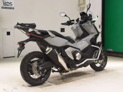 Honda X-ADV750-2