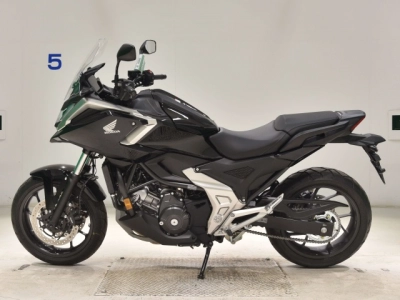 Honda NC750XD-3