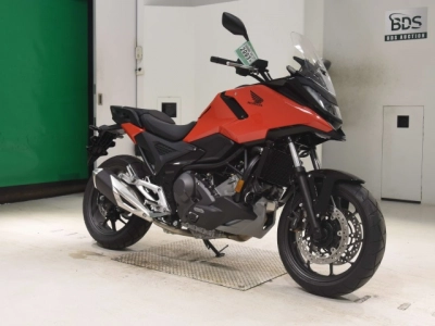 Honda NC750XD-3