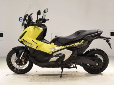 Honda X-ADV750-2