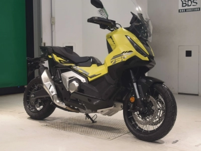 Honda X-ADV750-2