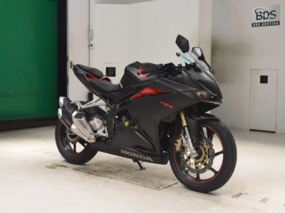 Honda CBR250RR-2