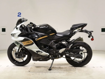 Kawasaki ZX-4R SE