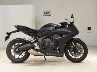 Honda CBR650R-2