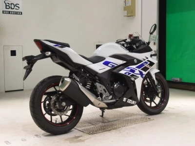 Suzuki GSX250R
