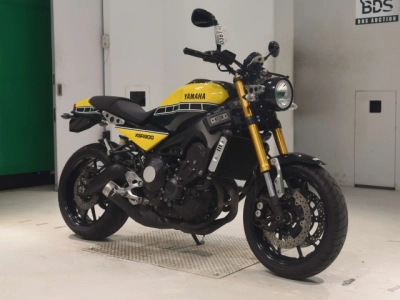Yamaha XSR900