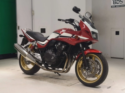 Honda CB400SFV-4 BOLDORABS