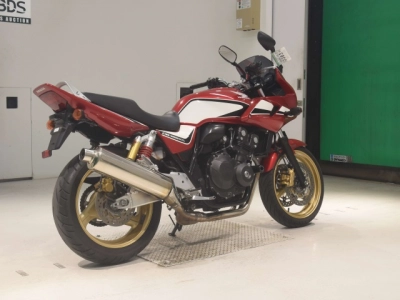 Honda CB400SFV-4 BOLDORABS