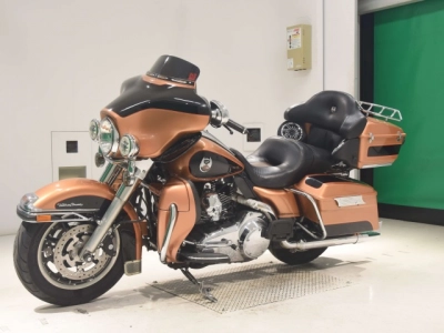 Harley-Davidson HARLEY FLHTCU1580