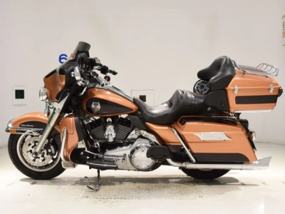 Harley-Davidson HARLEY FLHTCU1580