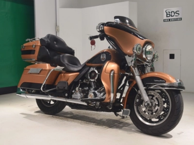 Harley-Davidson HARLEY FLHTCU1580