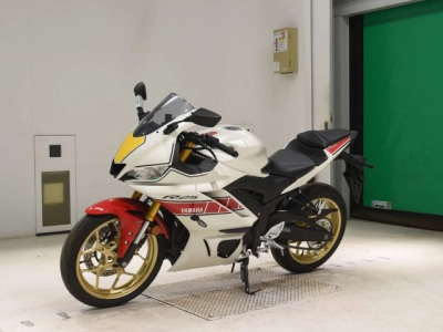 Yamaha YZF-R25A