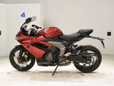 Triumph  TRIUMPH  DAYTONA 660