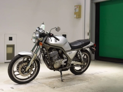 Yamaha SRX600-1