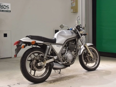 Yamaha SRX600-1