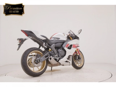 Yamaha YZF-R7-2