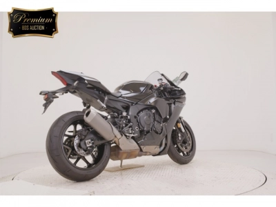 Yamaha YZF-R1