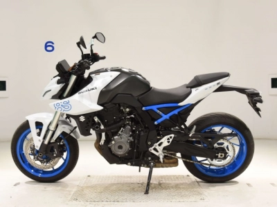 Suzuki GSX-8S