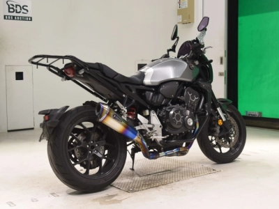 Honda CB1000R-2
