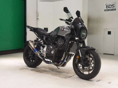 Honda CB1000R-2