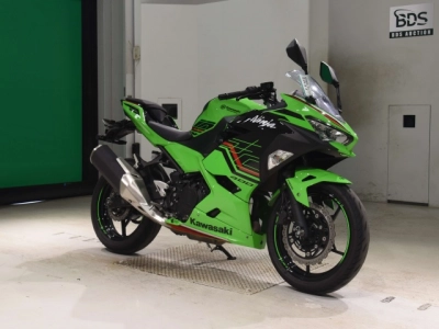 Kawasaki NINJA400-2