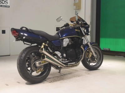 Suzuki INAZUMA 400