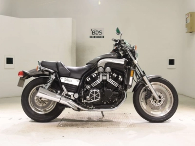 Yamaha V-MAX