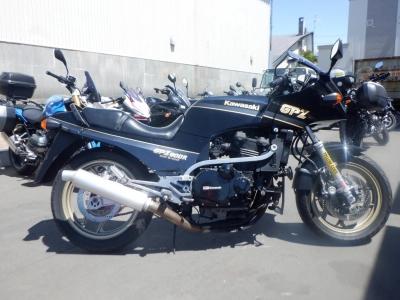 Kawasaki GPZ900R