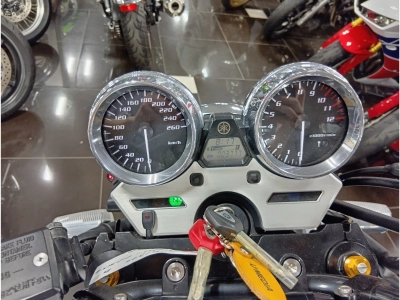 Yamaha XJR1300