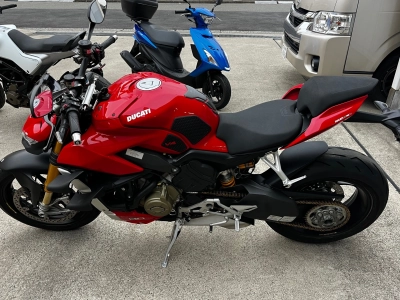 Ducati  DUCATI  STREET  FIGHTER V4S