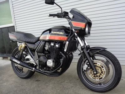 Kawasaki ZRX400