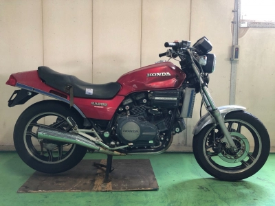 Honda VF750 SABER