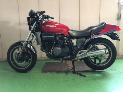 Honda VF750 SABER