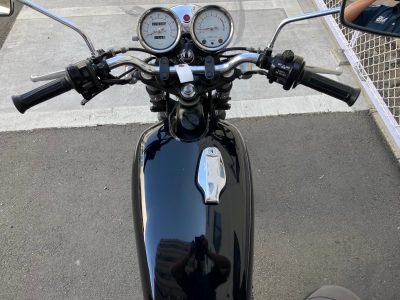 Yamaha SR400-1